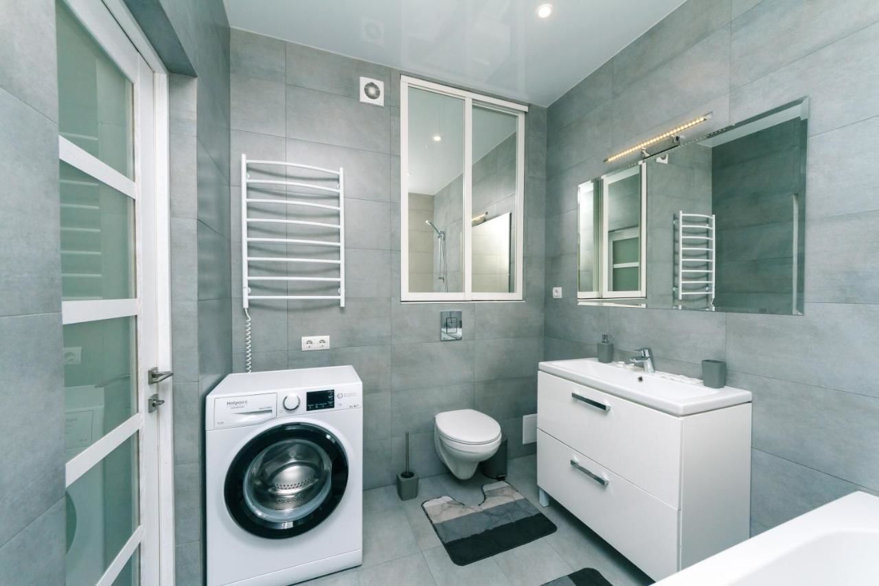 Апартаменты FlatRent Drahomanova 2a Киев-33