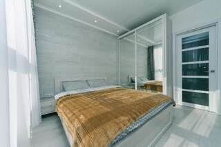 Апартаменты FlatRent Drahomanova 2a Киев Апартаменты Делюкс-2