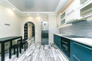 Апартаменты FlatRent Drahomanova 2a Киев Апартаменты с 2 спальнями-1