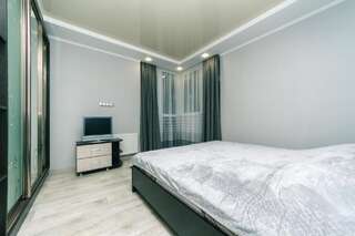 Апартаменты FlatRent Drahomanova 2a Киев Апартаменты с 2 спальнями-5