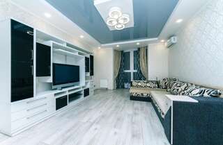 Апартаменты FlatRent Drahomanova 2a Киев Апартаменты с 2 спальнями-12