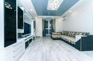 Апартаменты FlatRent Drahomanova 2a Киев Апартаменты с 2 спальнями-13