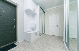 Апартаменты FlatRent Drahomanova 2a Киев Улучшенные апартаменты-9
