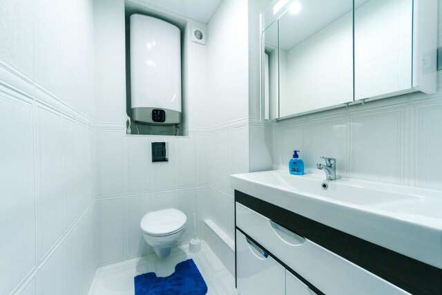 Апартаменты FlatRent Drahomanova 2a Киев-39